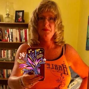 Meet your Posher, Liz